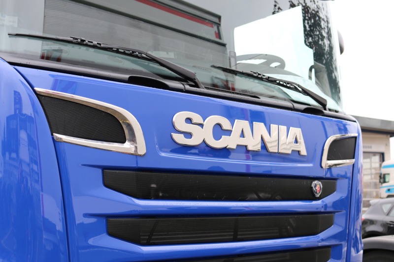 Einrahmung für oberen Lufteinlass Scania R2